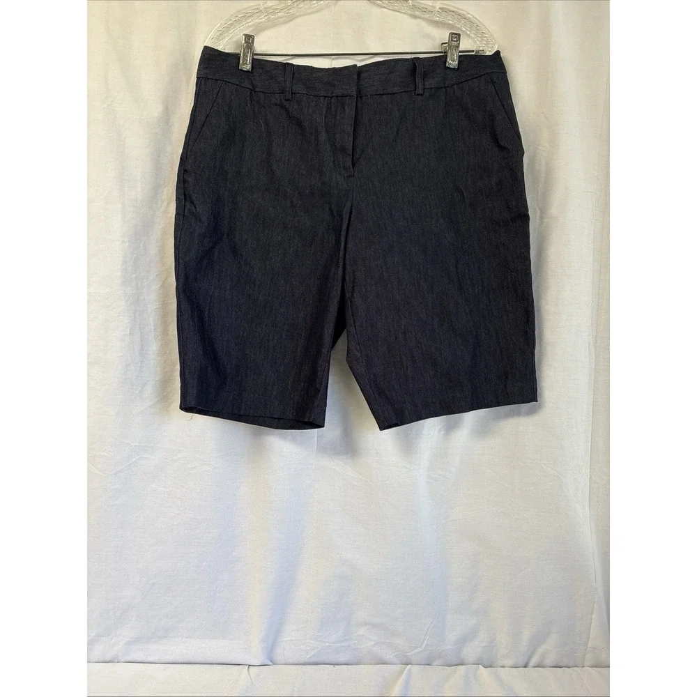 Van Heusen Denim Bermuda Shorts Womens 12 Blue Dark Wash Stretch Chino Mid Rise